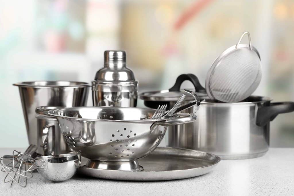 5 methods on how to clean stainless steel cookware [Updated 2022