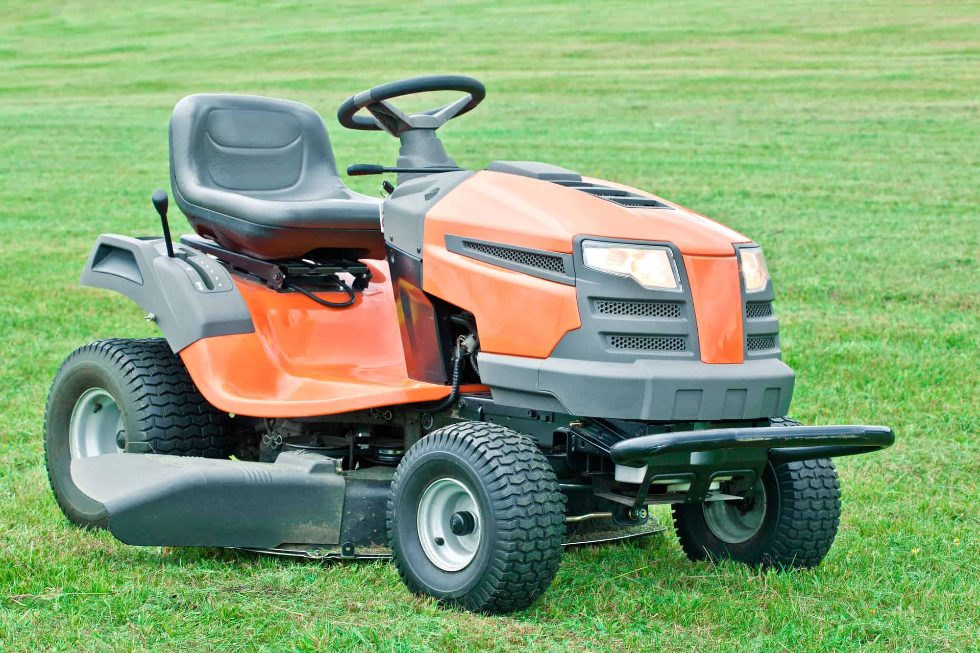 5 Best Riding Lawnmower For Hills Definitive Reviews And Buying Guides 