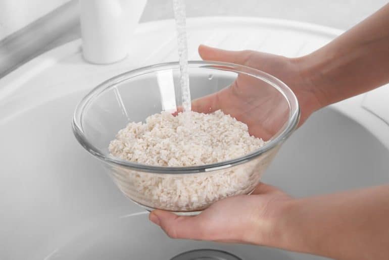 How to Rinse Rice Without a Strainer Tips Explained) UpHomely
