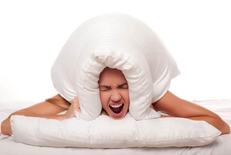 Are Canopy Beds Squeaky? {These 9 Tips can Fix} UpHomely