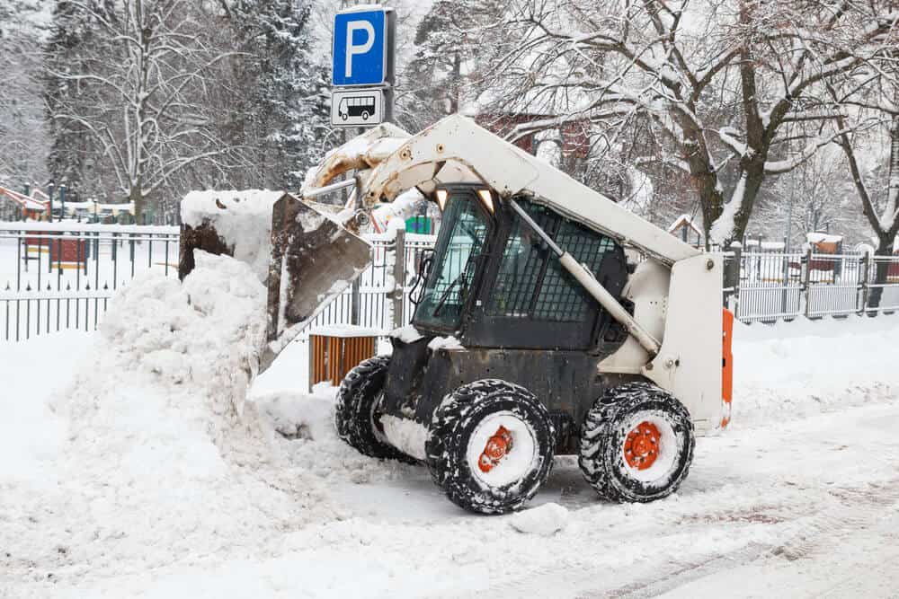 4 Problems with Bobcat Tractors (+ How To Fix Them!) - UpHomely