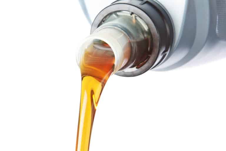 Can We Recycle Gear Oil? 4 Helpful Tips