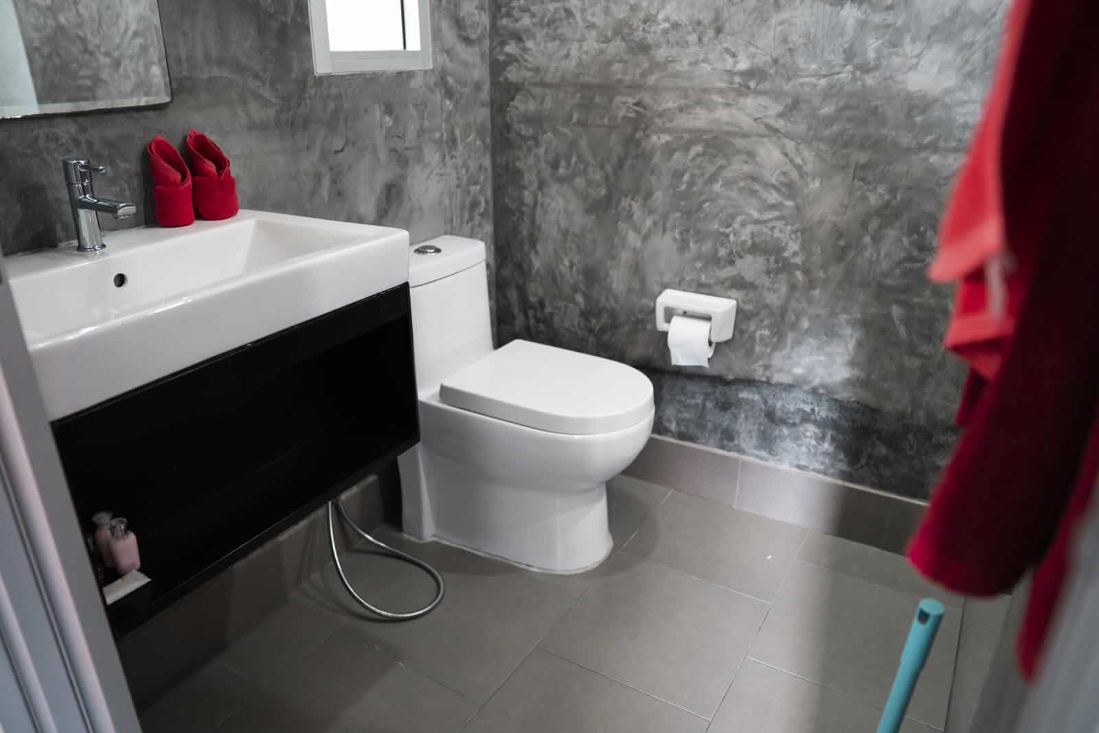 3 Effective Ways To Fix Toilet To Floor Without Screws UpHomely